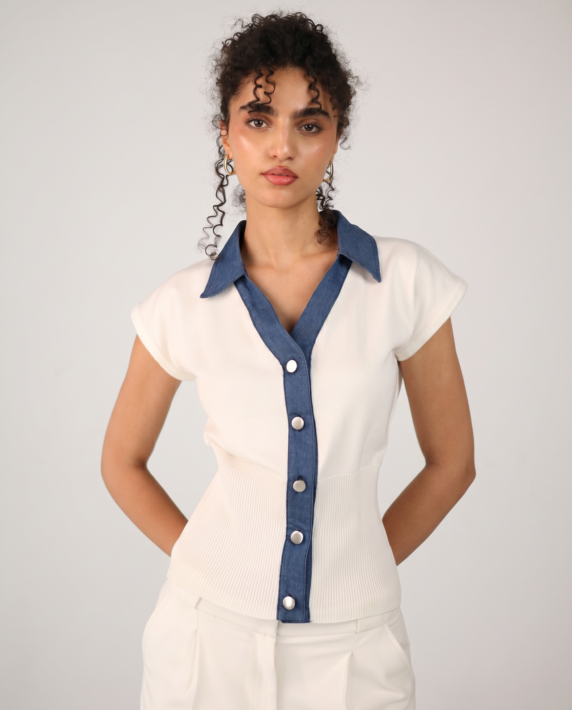 DENIM COLLAR KNIT TOP IN DARK DENIM