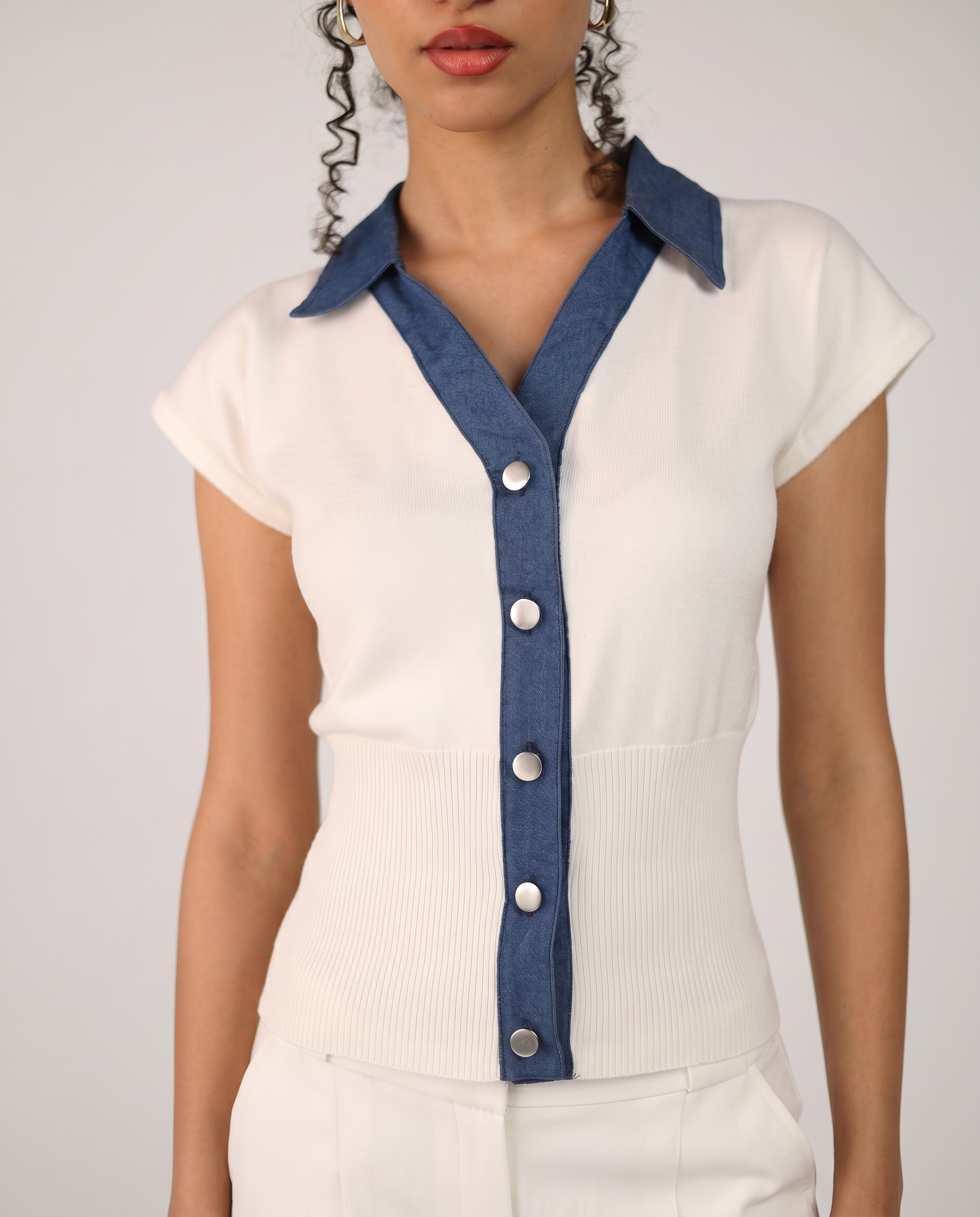 DENIM COLLAR KNIT TOP IN DARK DENIM