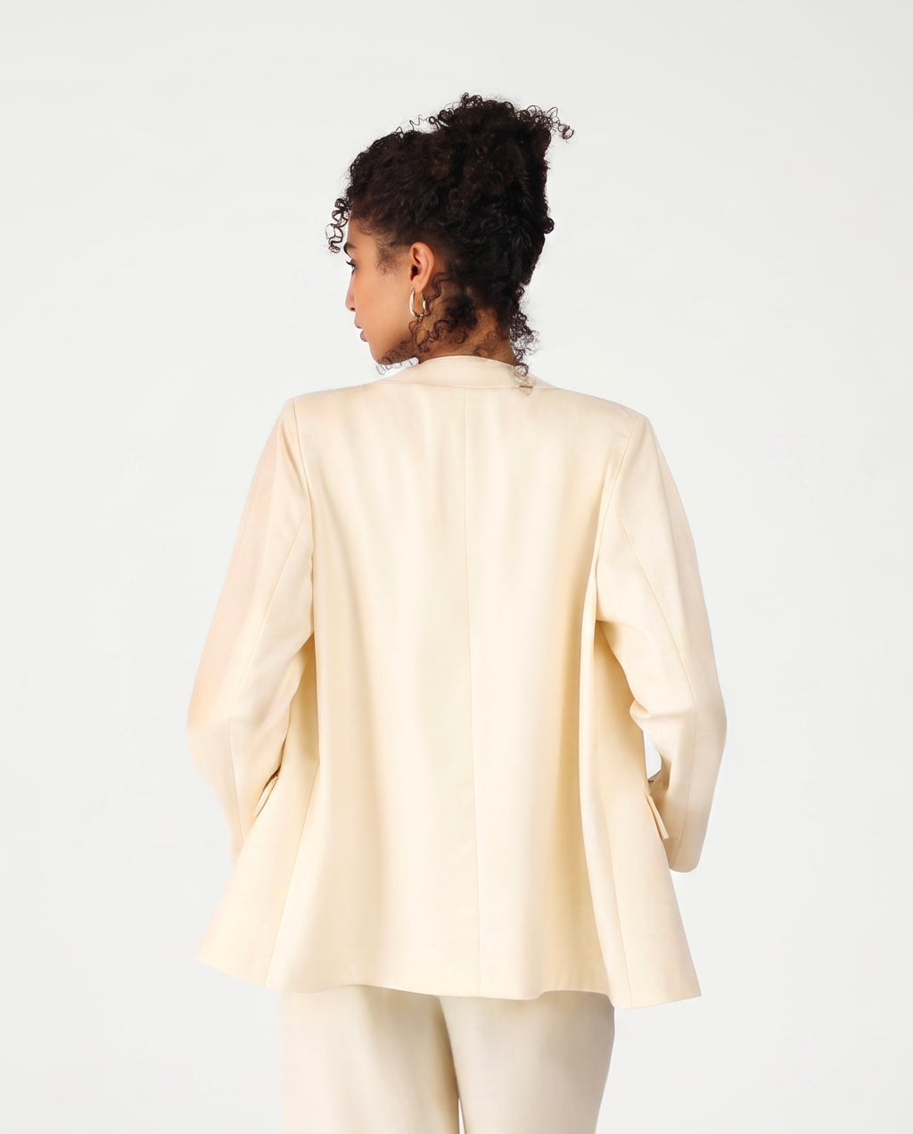 OVERSIZED LAPELLESS BLAZER IN CREAM IVORY