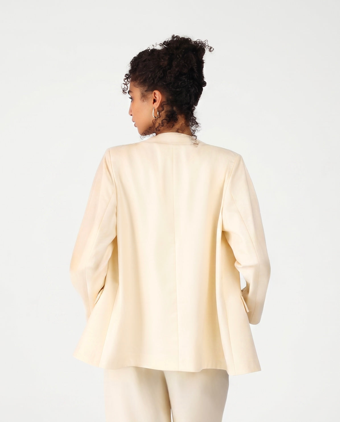 OVERSIZED LAPELLESS BLAZER IN CREAM IVORY