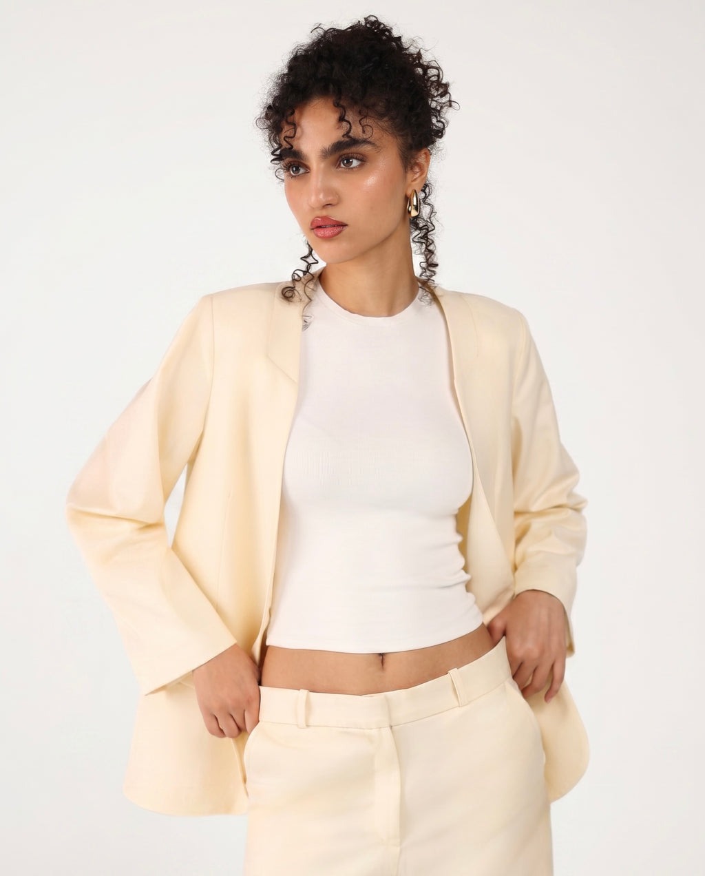 OVERSIZED LAPELLESS BLAZER IN CREAM IVORY