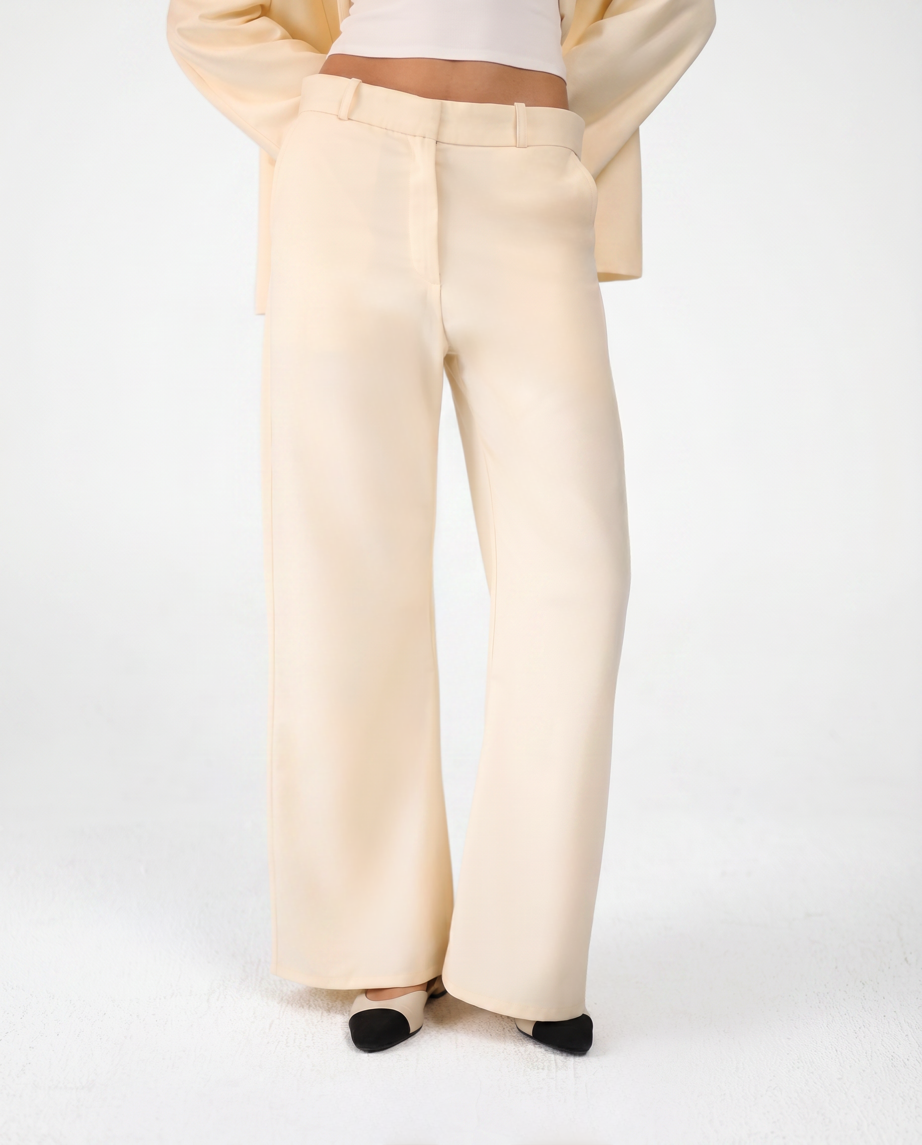 OVERSIZED SUITE IN IVORY CREAM