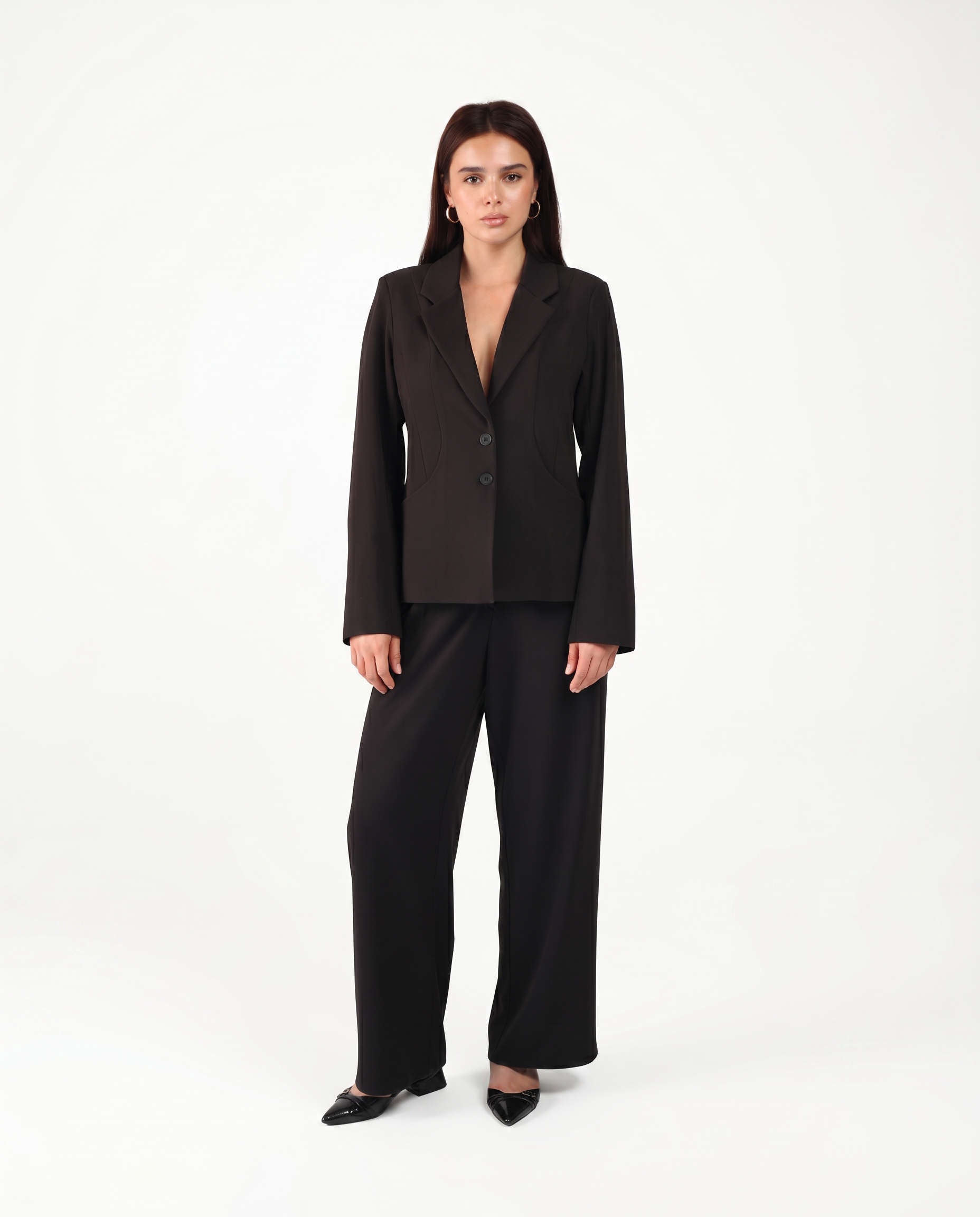 TAILORED SUIT IN BLACK