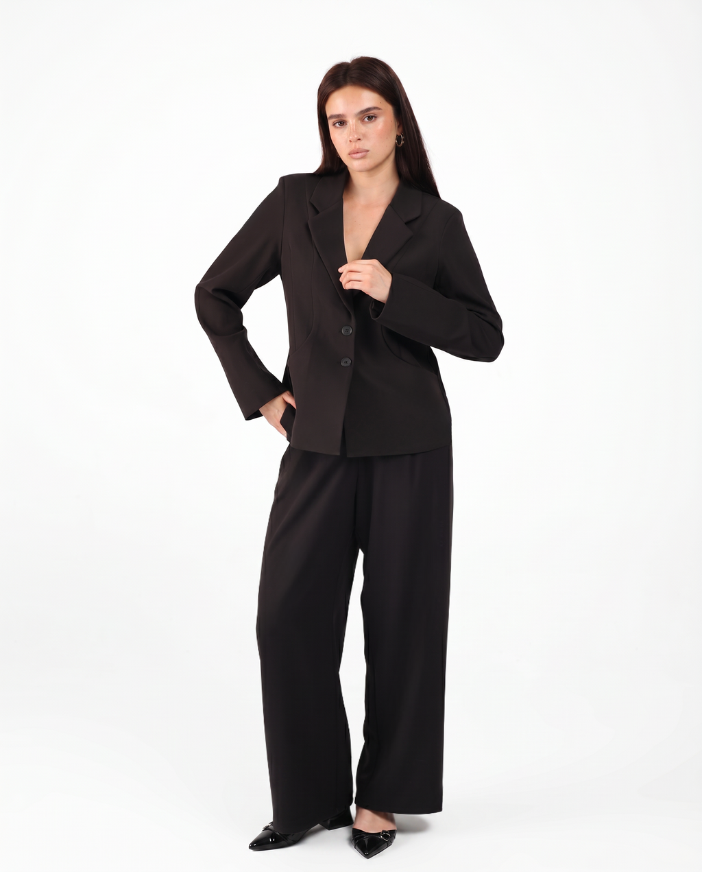 TAILORED FITTED BLAZER IN BLACK
